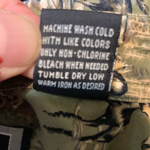 2/$20 Field & Stream 2XL Moose Shirt - Picture 7 of 7